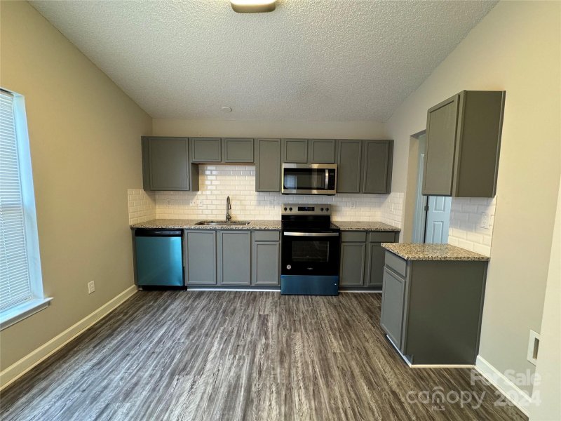 Property image 4 at 1130 Jordans Pond Lane, Charlotte, NC 28214