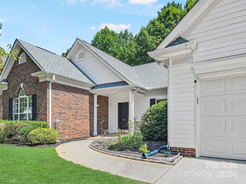 Property image 2 at 176 Poplar Woods Drive, Concord, NC 28027