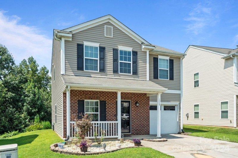 Property image 2 at 1045 Willow Wind Drive, Gastonia, NC 28054