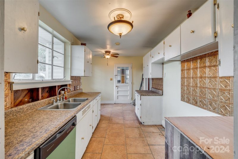 Property image 4 at 106 W Gregg Street, Fort Mill, SC 29715