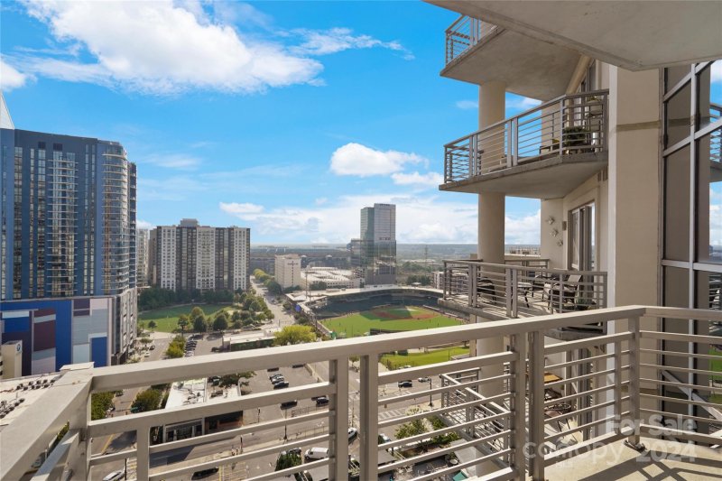 Property image 2 at 333 W Trade Street, Charlotte, NC 28202