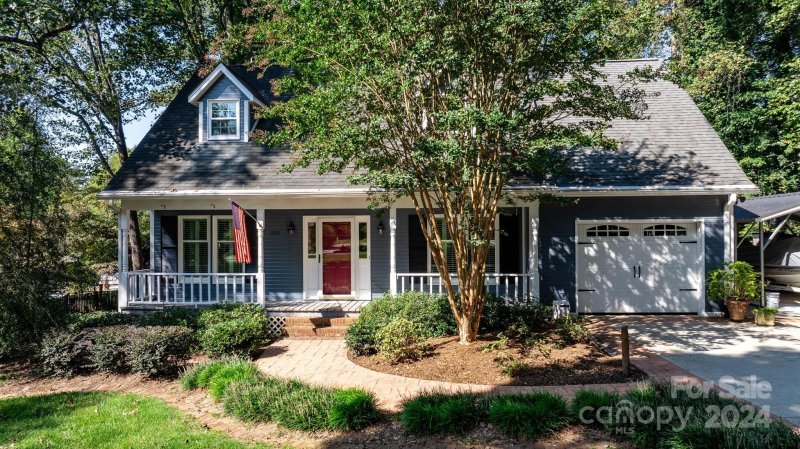 Property image 2 at 1733 Knightbridge Drive, Newton, NC 28658