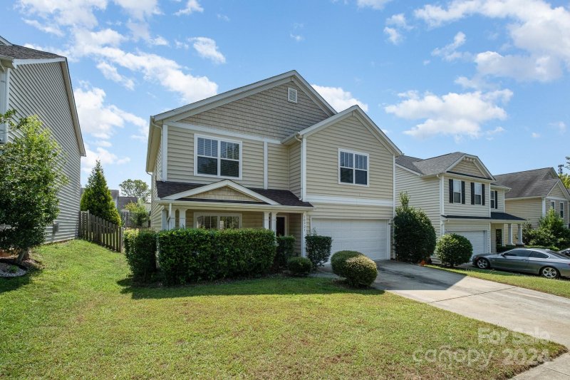 Property image 2 at 10921 Slalom Hill Road, Charlotte, NC 28278