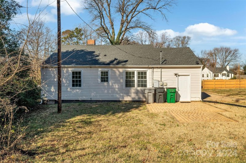 Property image 3 at 2831 Cowles Road, Charlotte, NC 28208