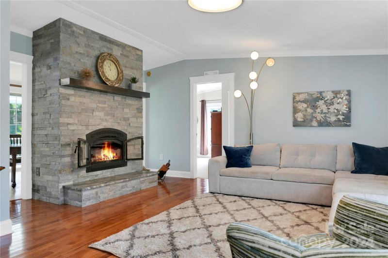 Property image 4 at 9 Johns Street, Asheville, NC 28806