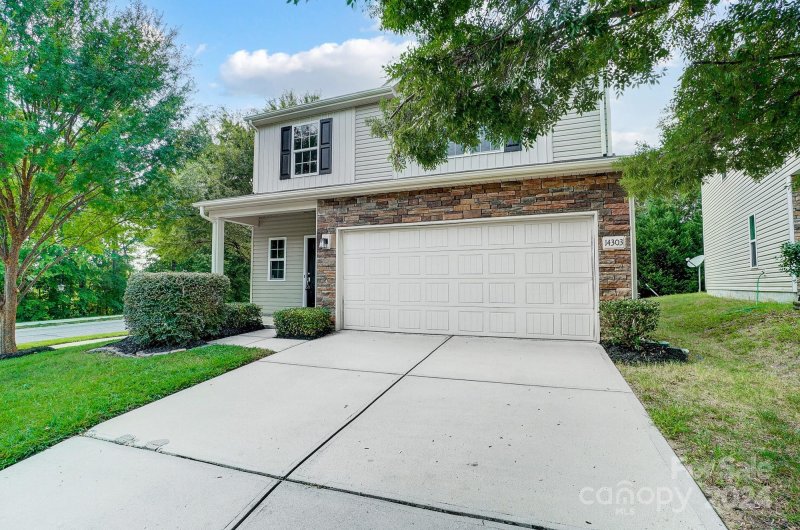 Property image 2 at 14303 Evening Flight Lane, Charlotte, NC 28262