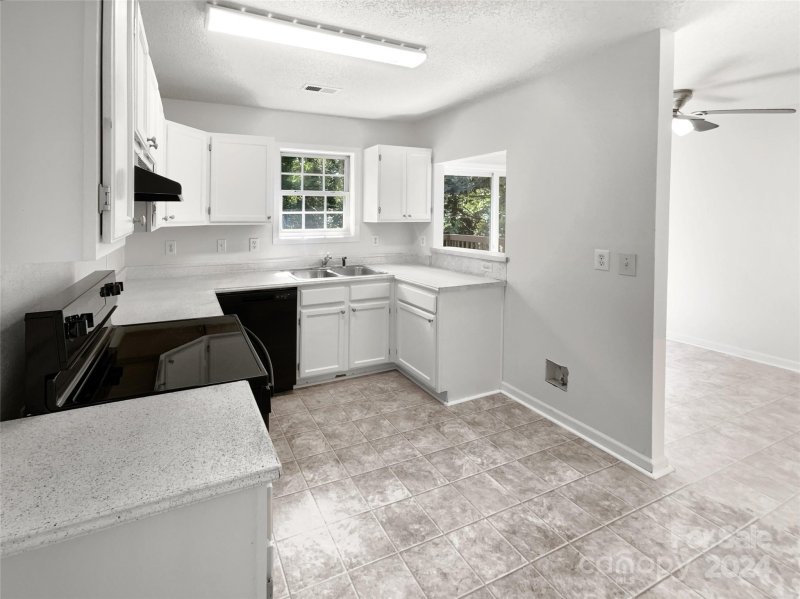 Property image 2 at 729 Glasgow Road, Charlotte, NC 28214