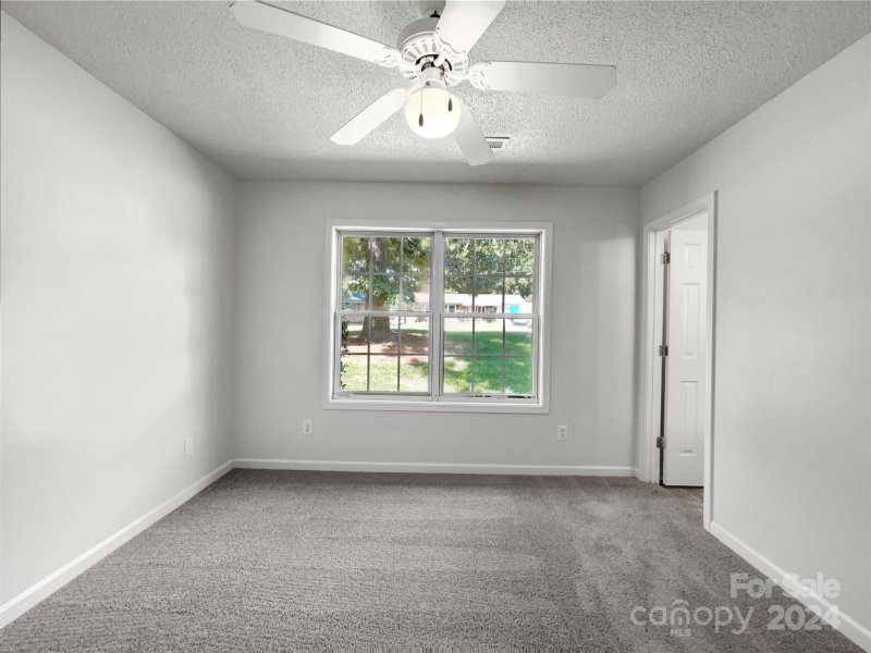 Property image 3 at 729 Glasgow Road, Charlotte, NC 28214