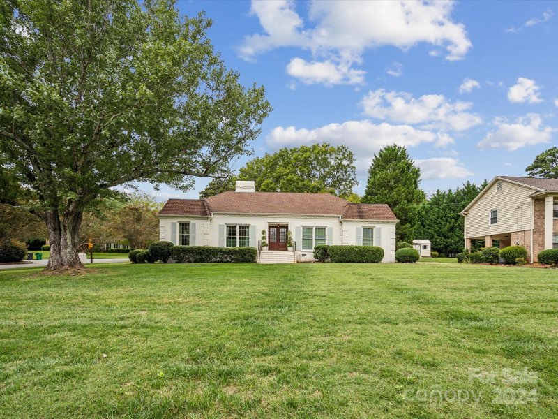 Property image 3 at 7134 Park Road, Charlotte, NC 28210