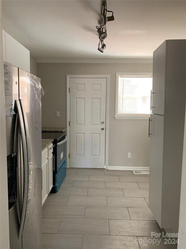 Property image 5 at 2717 Columbus Circle, Charlotte, NC 28208