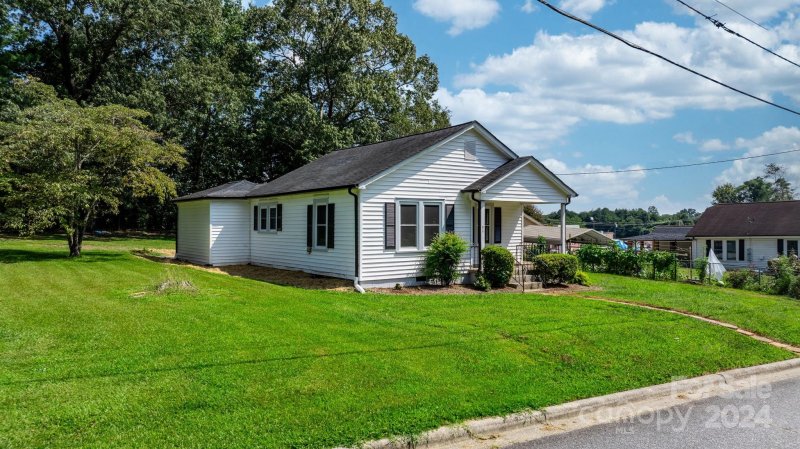 Property image 4 at 517 24th Street, Hickory, NC 28602