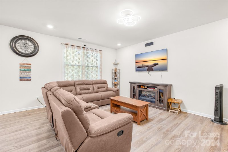 Property image 5 at 3124 Bluff Hill Lane, Charlotte, NC 28215