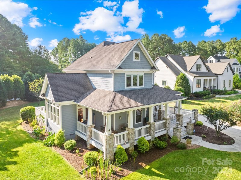 Property image 2 at 111 Yellow Jacket Circle, Mooresville, NC 28117