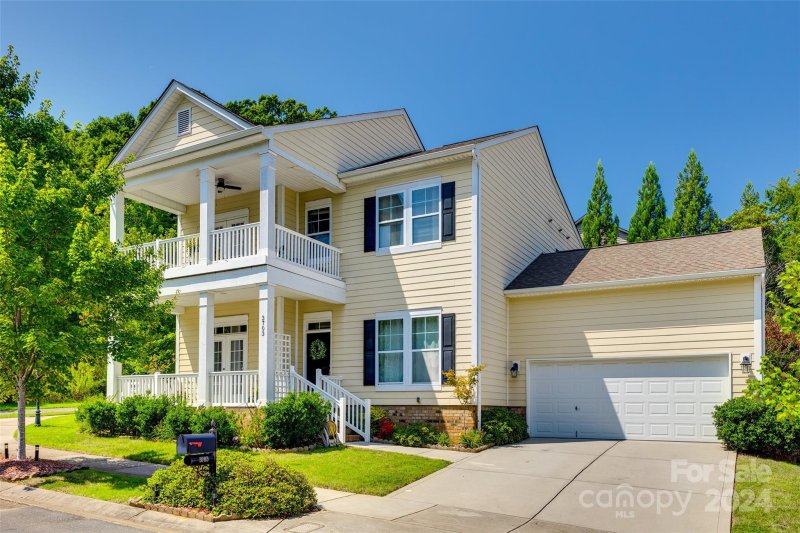 3703 Hill Tree Circle