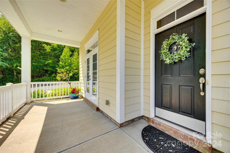 Property image 3 at 3703 Hill Tree Circle, Huntersville, NC 28078