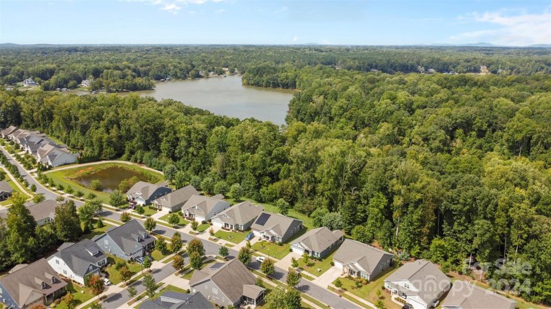 Property image 2 at 929 Mayapple Way, Belmont, NC 28012