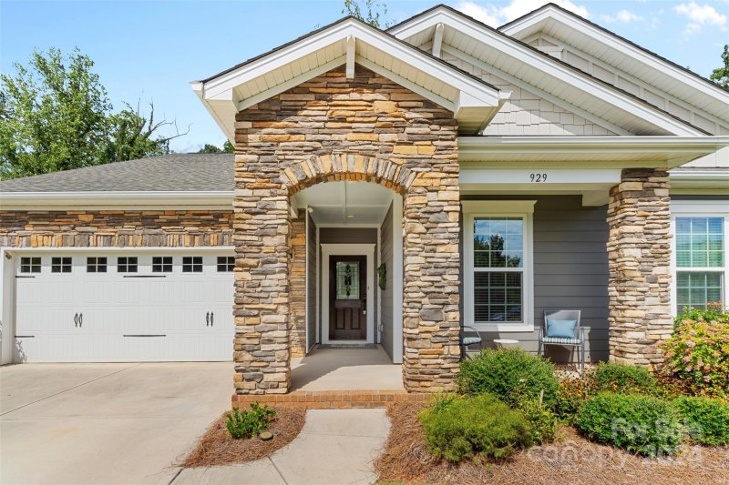 Property image 3 at 929 Mayapple Way, Belmont, NC 28012