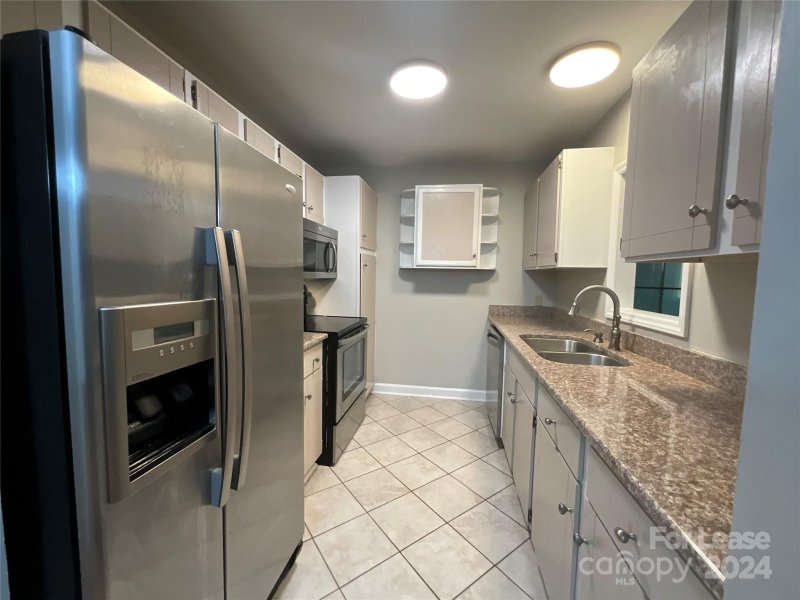 Property image 5 at 1323 Queens Road, Charlotte, NC 28207