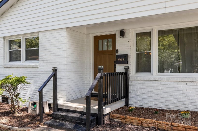Property image 4 at 1963 Woodland Drive, Charlotte, NC 28205