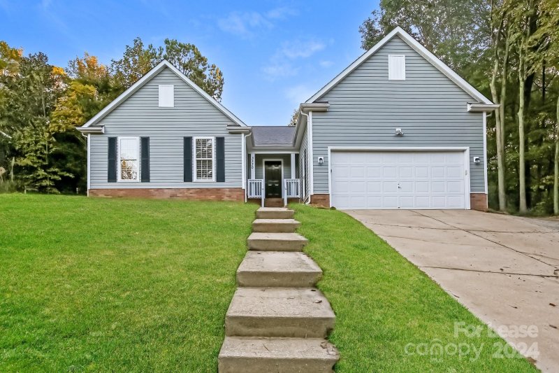 3330 Crescent Knoll Drive