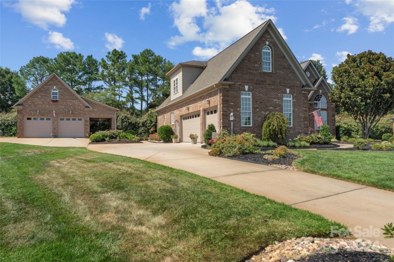 Property image 2 at 7944 Grimsby Circle, Harrisburg, NC 28075