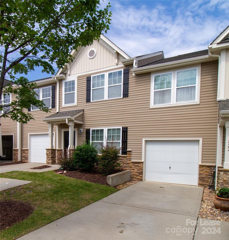 Property image 2 at 824 Summerlake Drive, Fort Mill, SC 29715