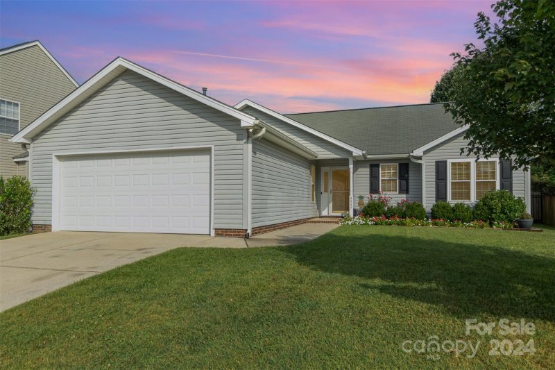 Property image 2 at 4937 Hathwyck Court, Concord, NC 28027