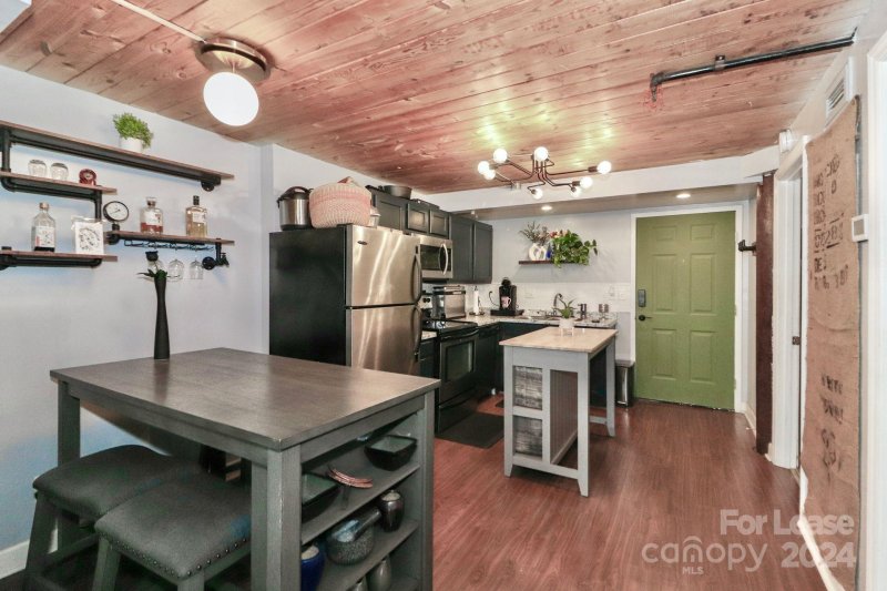 Property image 5 at 201 S Hoskins Road, Charlotte, NC 28208