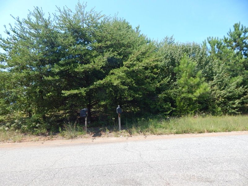 2127 Quarter Crest Drive