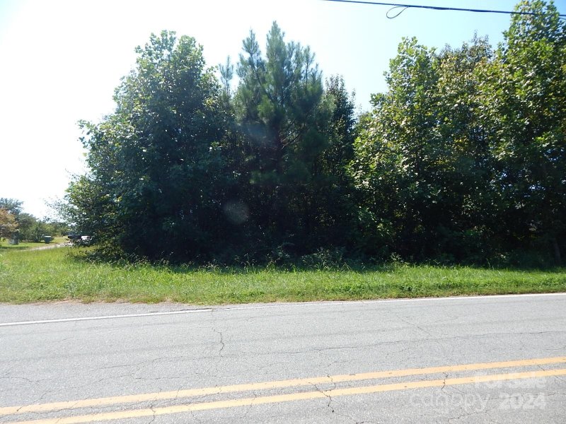 Property image 5 at 2127 Quarter Crest Drive, Newton, NC 28658