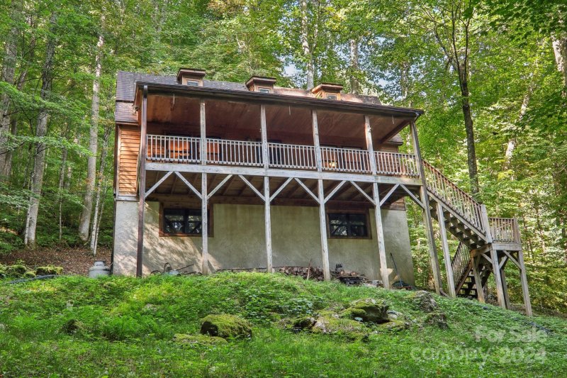 Property image 2 at 579 Apple Creek Road, Waynesville, NC 28786