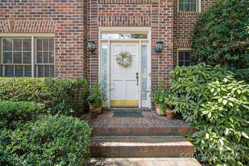 Property image 3 at 8907 Pointview Place, Charlotte, NC 28269