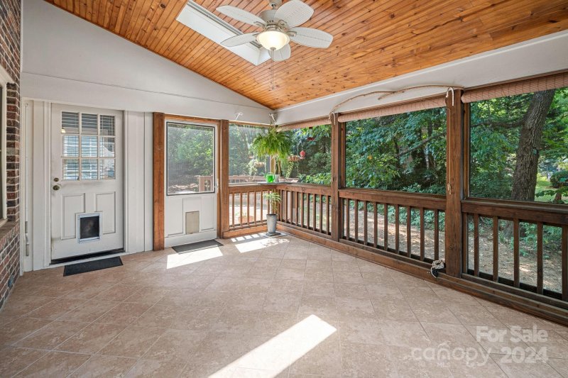 Property image 4 at 8907 Pointview Place, Charlotte, NC 28269