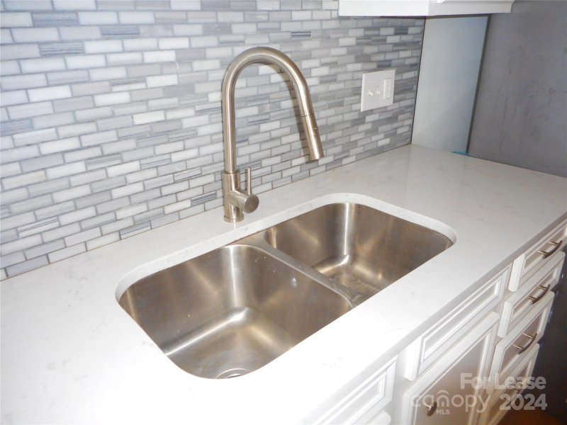 Property image 4 at 10921 Hunter Trail Lane, Charlotte, NC 28226