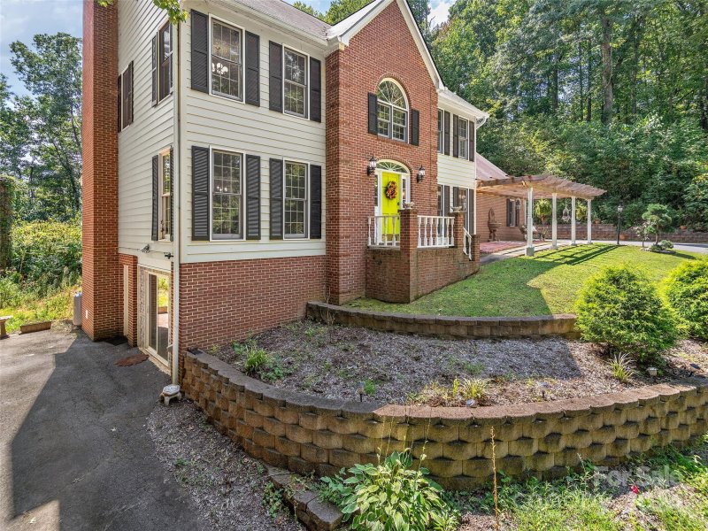 Property image 2 of 29 Tillman Road in Lake Junaluska Assembly, Lake Junaluska, NC 28745