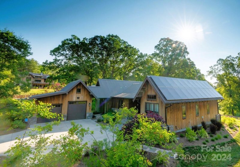 Property image 2 at 73 Wandering Oaks Way, Asheville, NC 28805