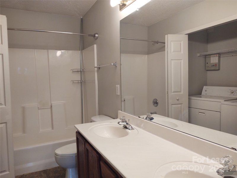 Property image 5 at 1728 Forest Side Lane, Charlotte, NC 28213