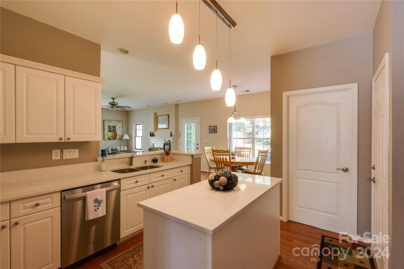 Property image 4 at 2610 Ashby Woods Drive, Matthews, NC 28105