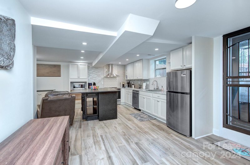 Property image 3 at 709 Baldwin Avenue, Charlotte, NC 28204