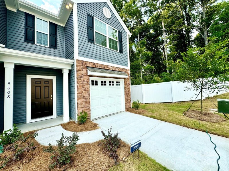 Property image 2 at 9008 Lowfalls Lane, Charlotte, NC 28216