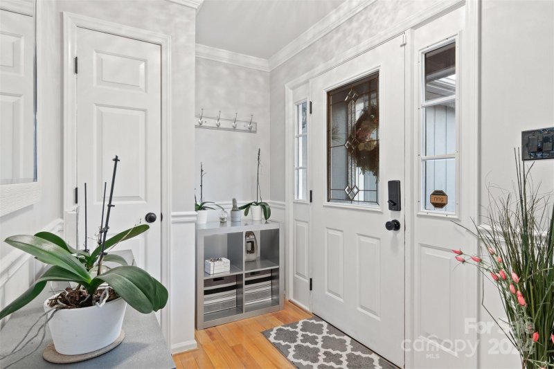 Property image 4 at 3940 Shakespeare Drive, Hickory, NC 28601