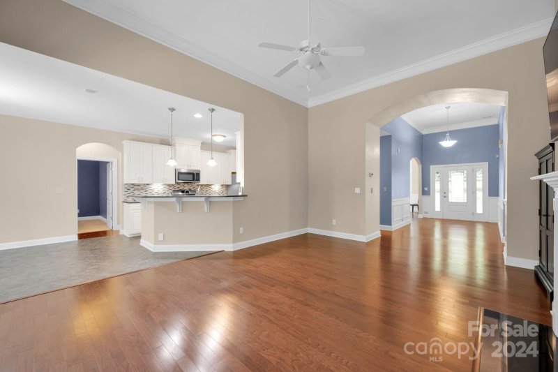 Property image 2 at 165 Autumn Grove Lane, Mooresville, NC 28115