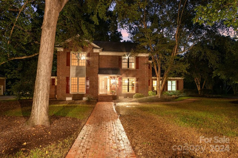 Property image 2 at 1424 Chadmore Lane, Concord, NC 28027