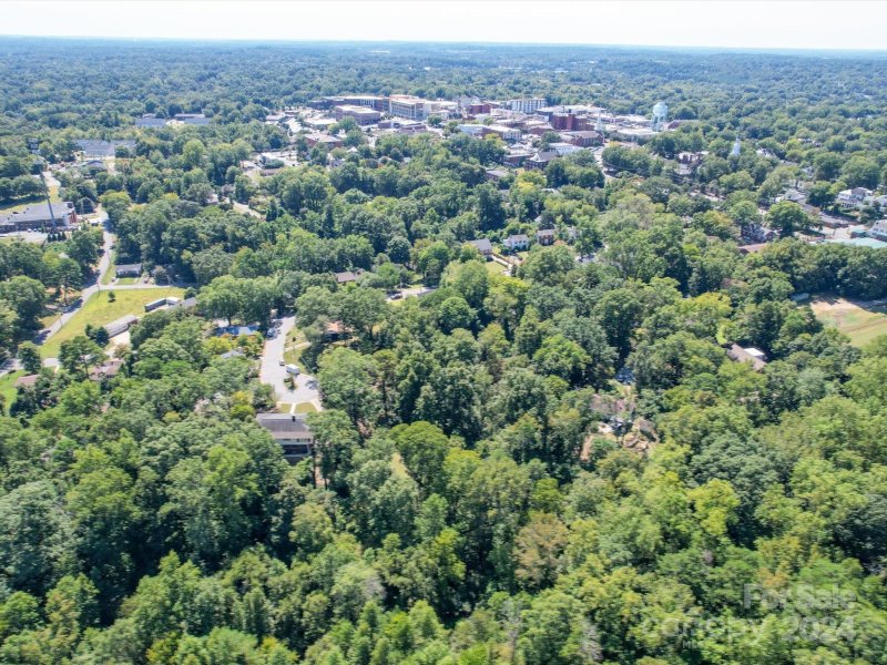 Property image 3 at 105 Edgewood Circle, Concord, NC 28025