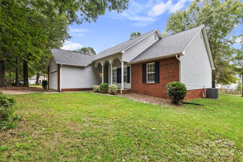 Property image 2 at 3911 Garrison Court, Monroe, NC 28110