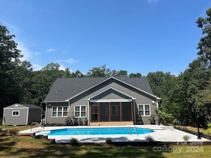 Property image 2 at 4592 36th Street, Hickory, NC 28601