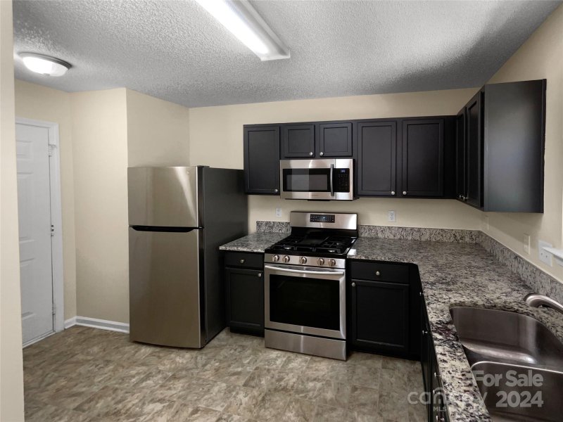 Property image 2 at 1920 Waters Trail Drive, Charlotte, NC 28216