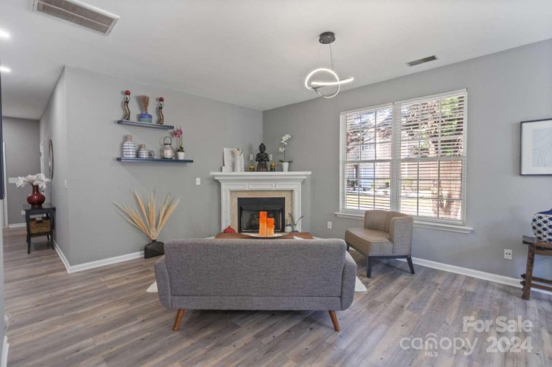 Property image 5 at 7737 Abigail Glen Drive, Charlotte, NC 28212