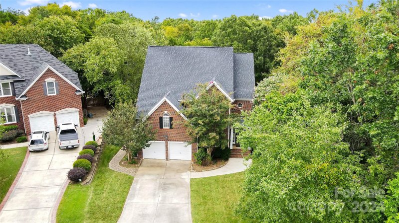 13811 Ballantyne Meadows Drive