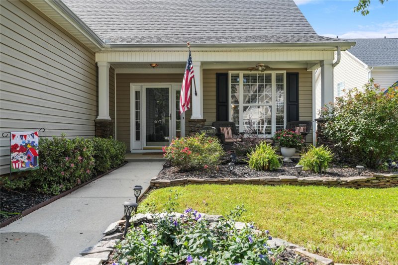 Property image 2 at 407 Tanner Chase Way, Greenville, SC 29607